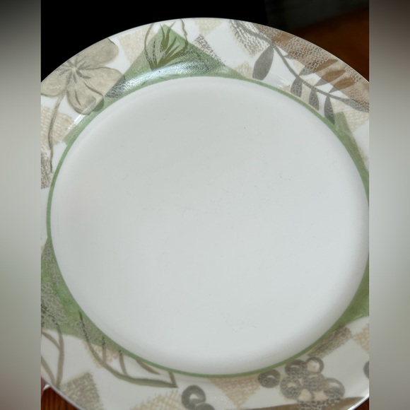 SET OF 4 CORELLE TEXTURED LEAVES LUNCHEON LUNCH PLATES 9" - Picture 4 of 10
